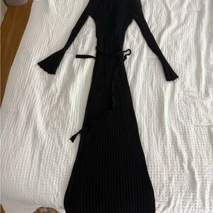 Elegant Black Ribbed Maxi Dress